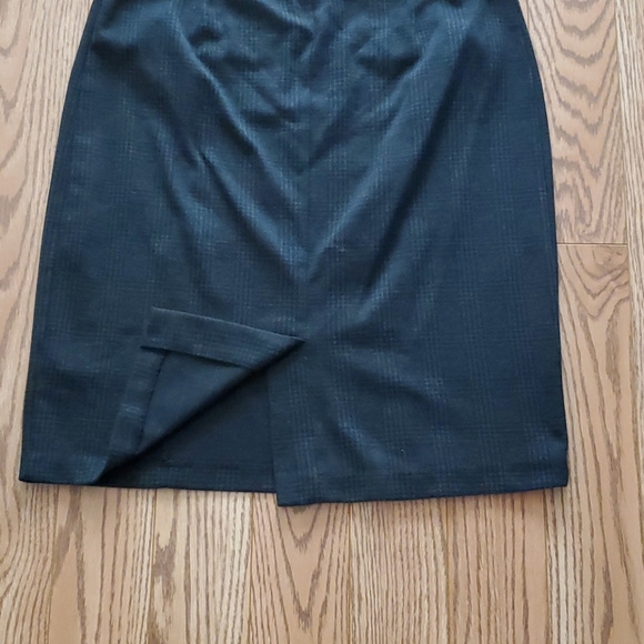 Pencil skirt, size 13 - Picture 2 of 3